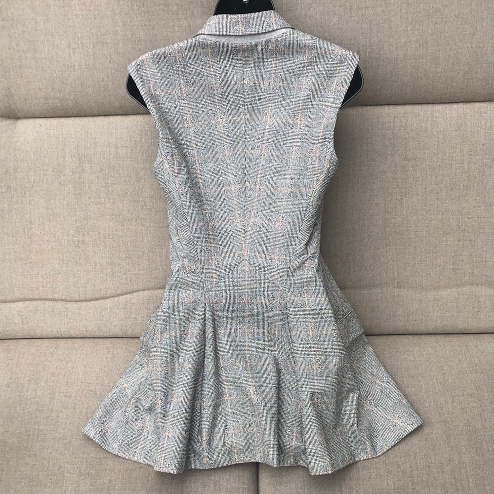 ALEXANDER MCQUEEN Sleeveless Blazer - Picture 3 of 15
